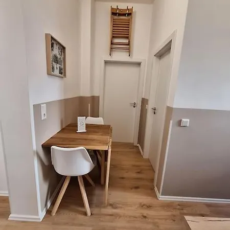 Gemuetliche Fuer 6 Gaeste - Wlan - Terrasse Apartment *