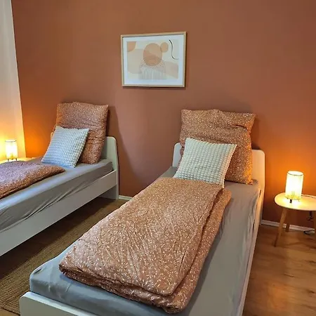 Gemuetliche Fuer 6 Gaeste - Wlan - Terrasse * Bielefeld